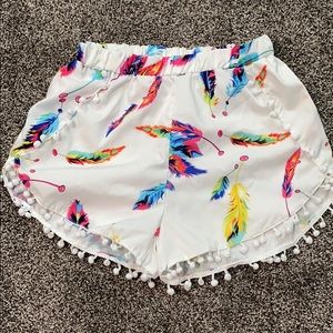 Cute feather shorts🤩
